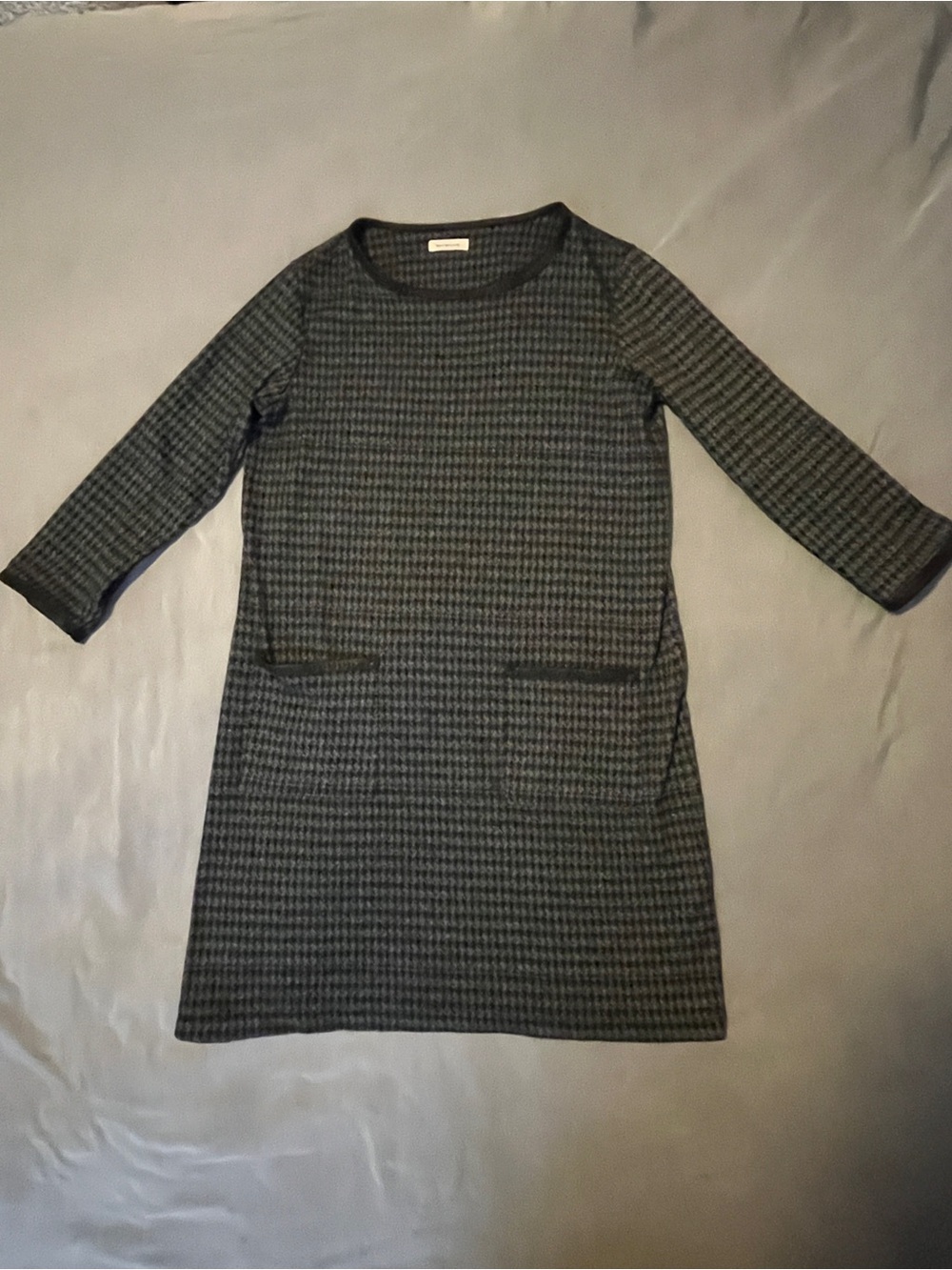 Max Studio Houndstooth Knit Shift Dress 3/4 Sleeve Pockets Black Gray Size S